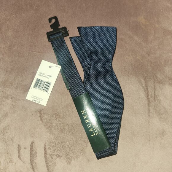 NWT Lauren Ralph Lauren Bowtie Mens 100% Silk Navy Blue Adjustable Tie - Picture 1 of 7